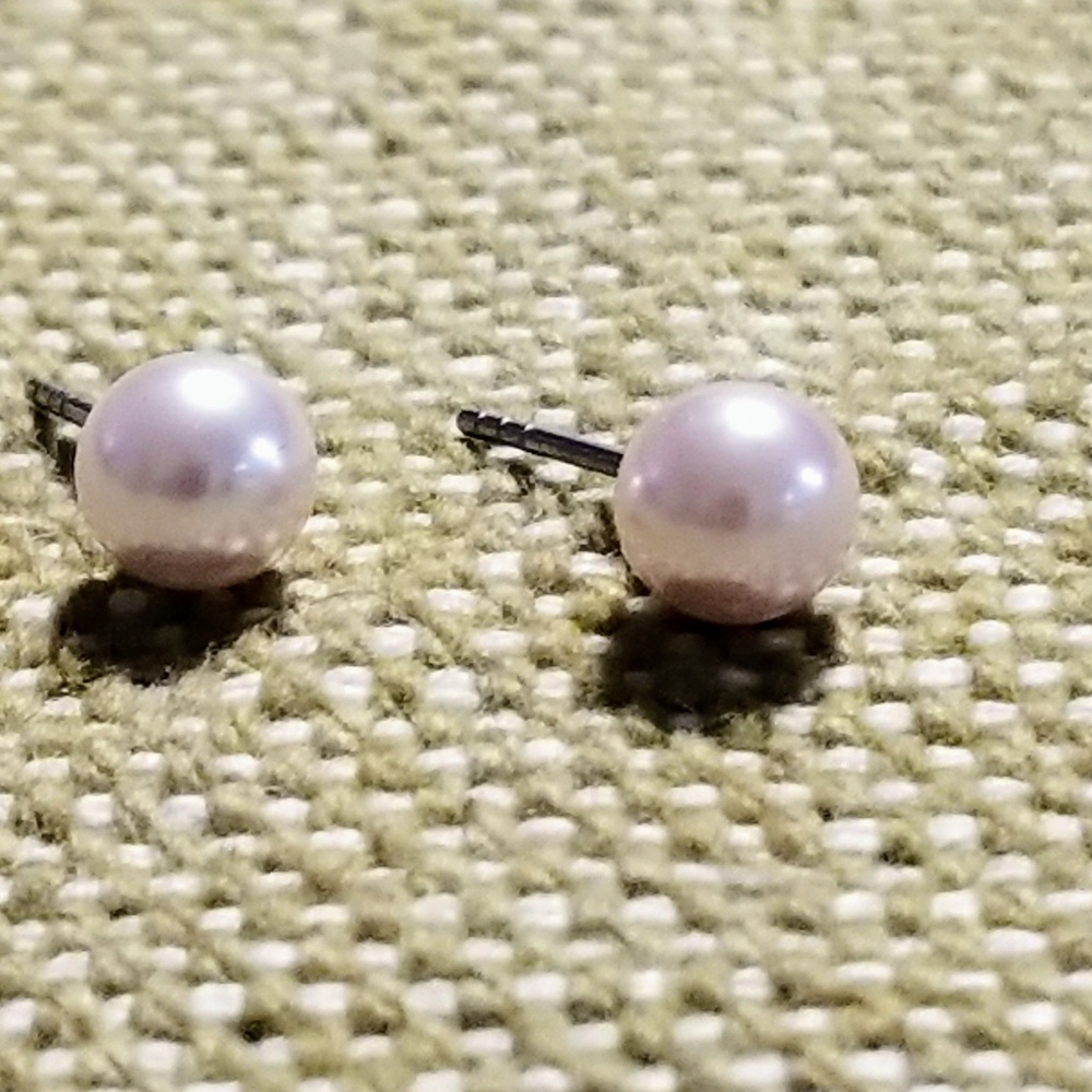NEW 5mm Pearly Pink Ball Stud Earrings